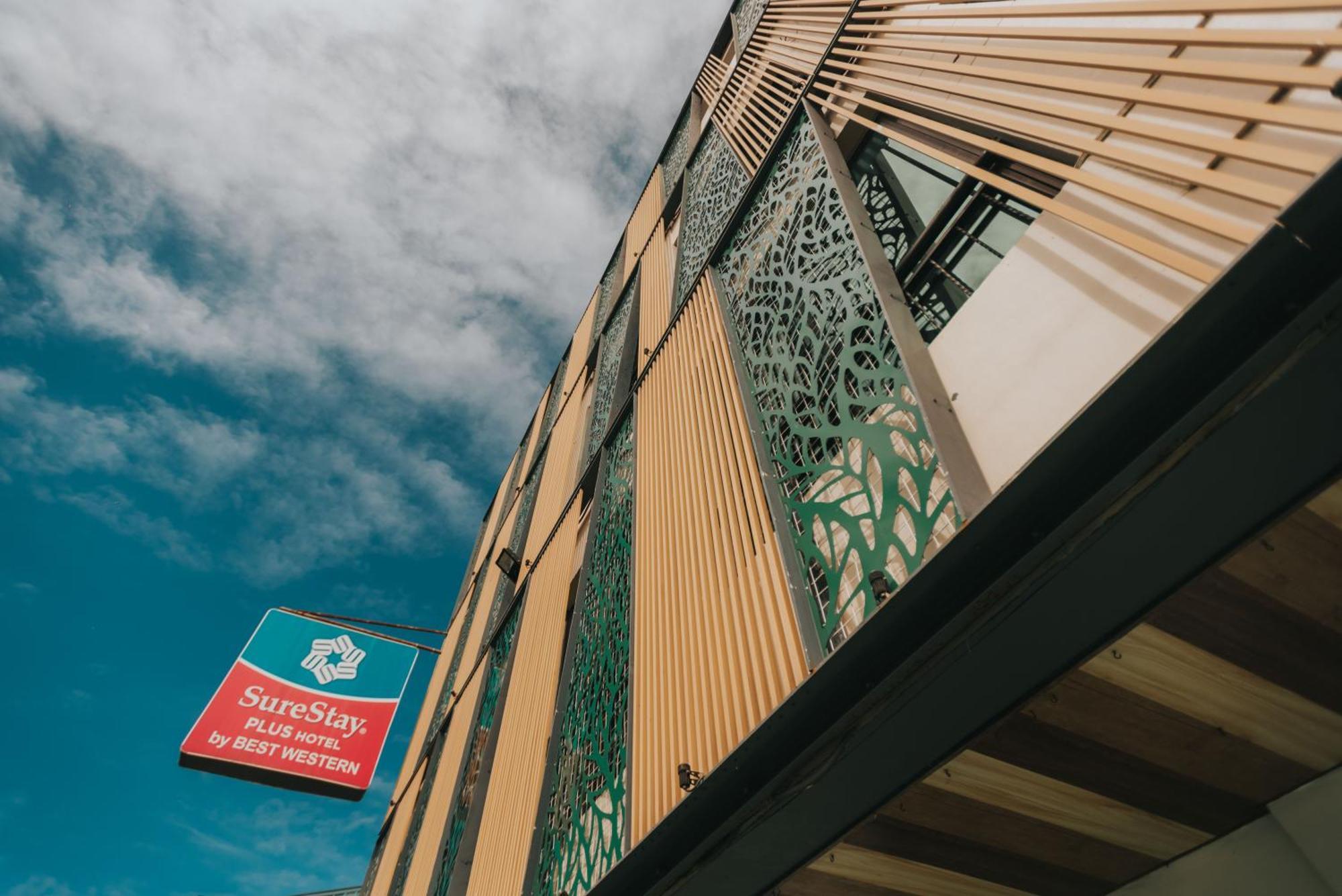 Surestay Plus Hotel By Best Western Ac Luxe Angeles City Exterior foto